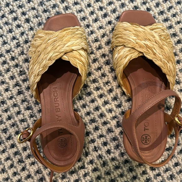 Tory Burch Shoes - Tory Burch sandal size 6.5